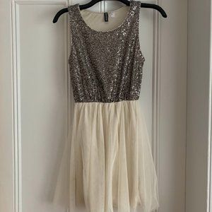 Divided by H&M Women's Size 2 Sequin and Tulle Dress
